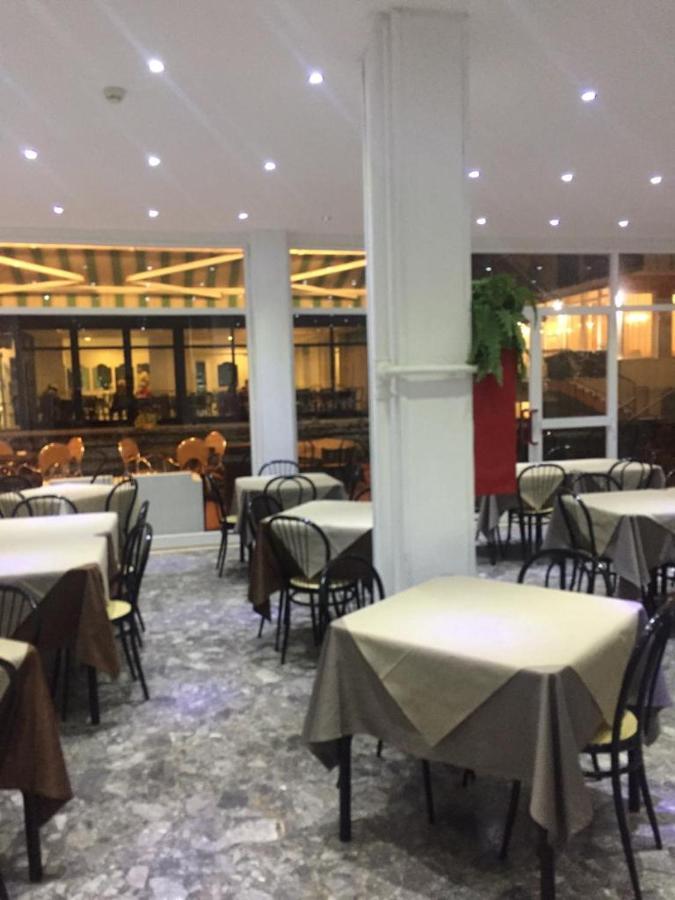 Hotel Piccari Nuova Gestione 里米尼 外观 照片