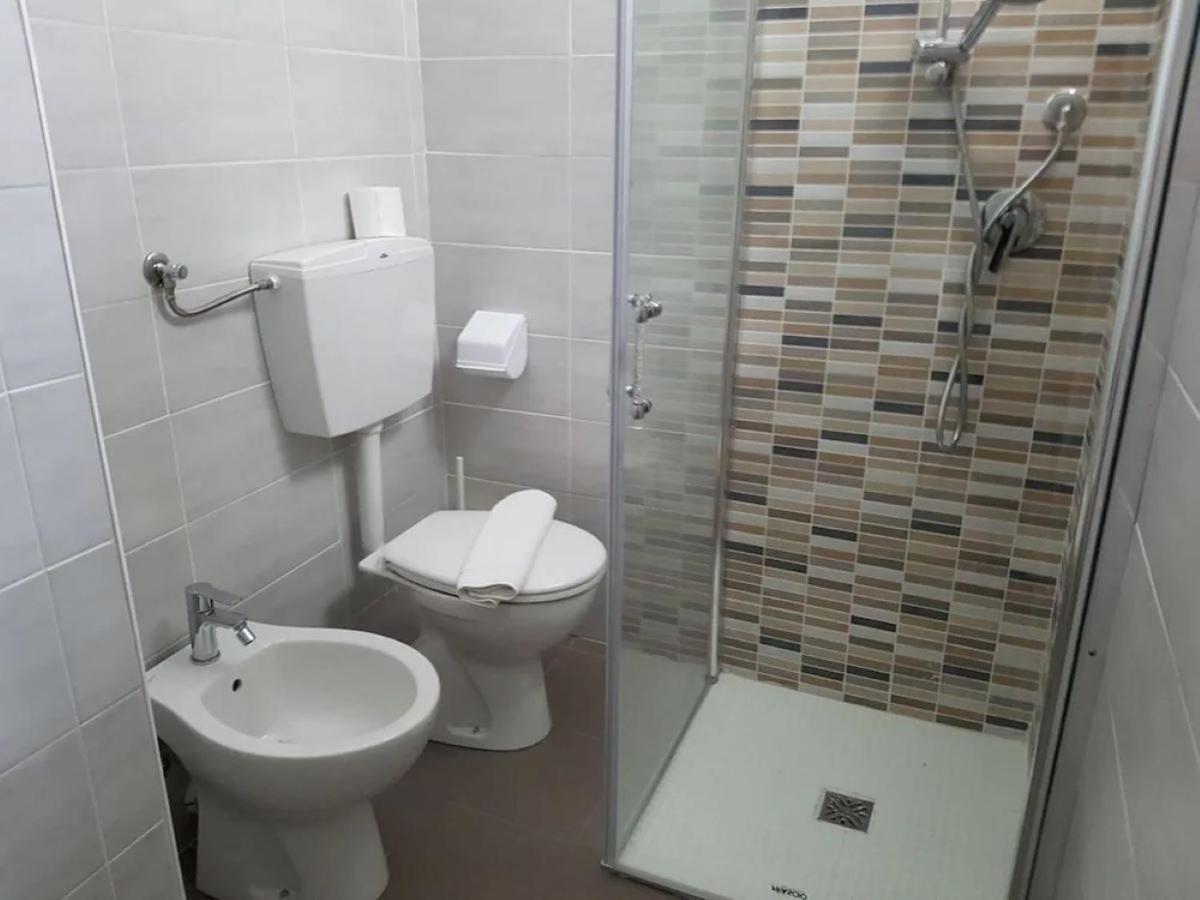 Hotel Piccari Nuova Gestione 里米尼 外观 照片
